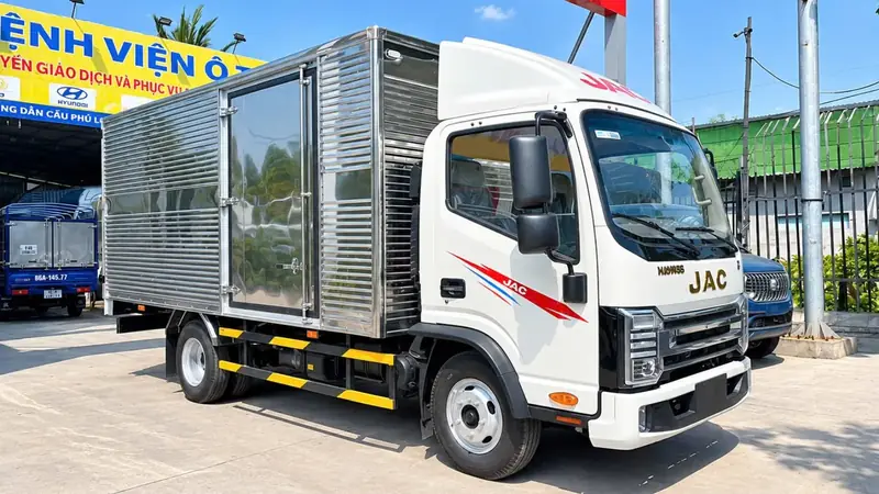 Jac N200S Pro Thùng Kín