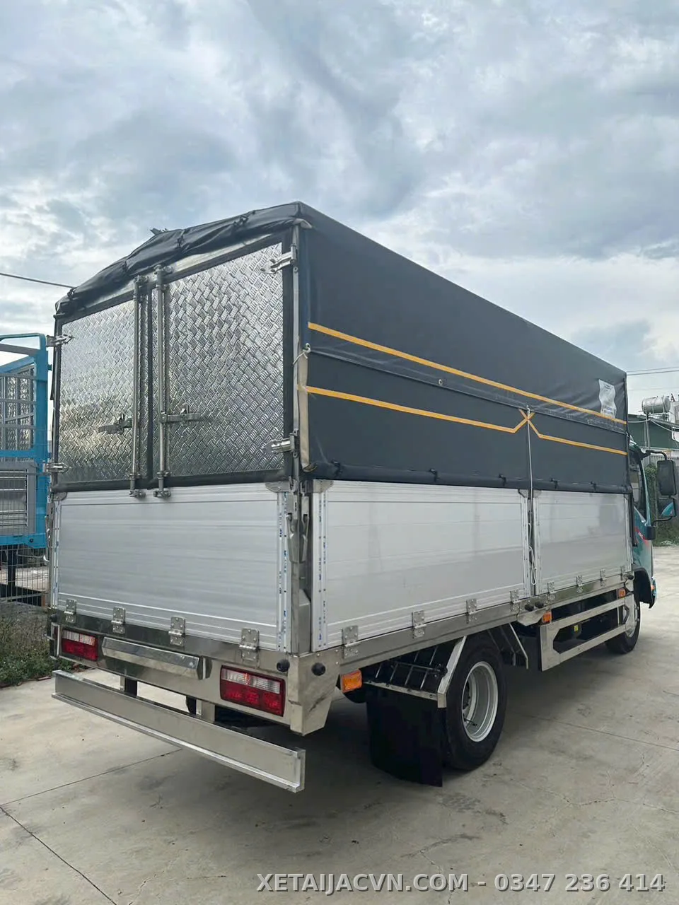 Thùng inox bửng nhôm