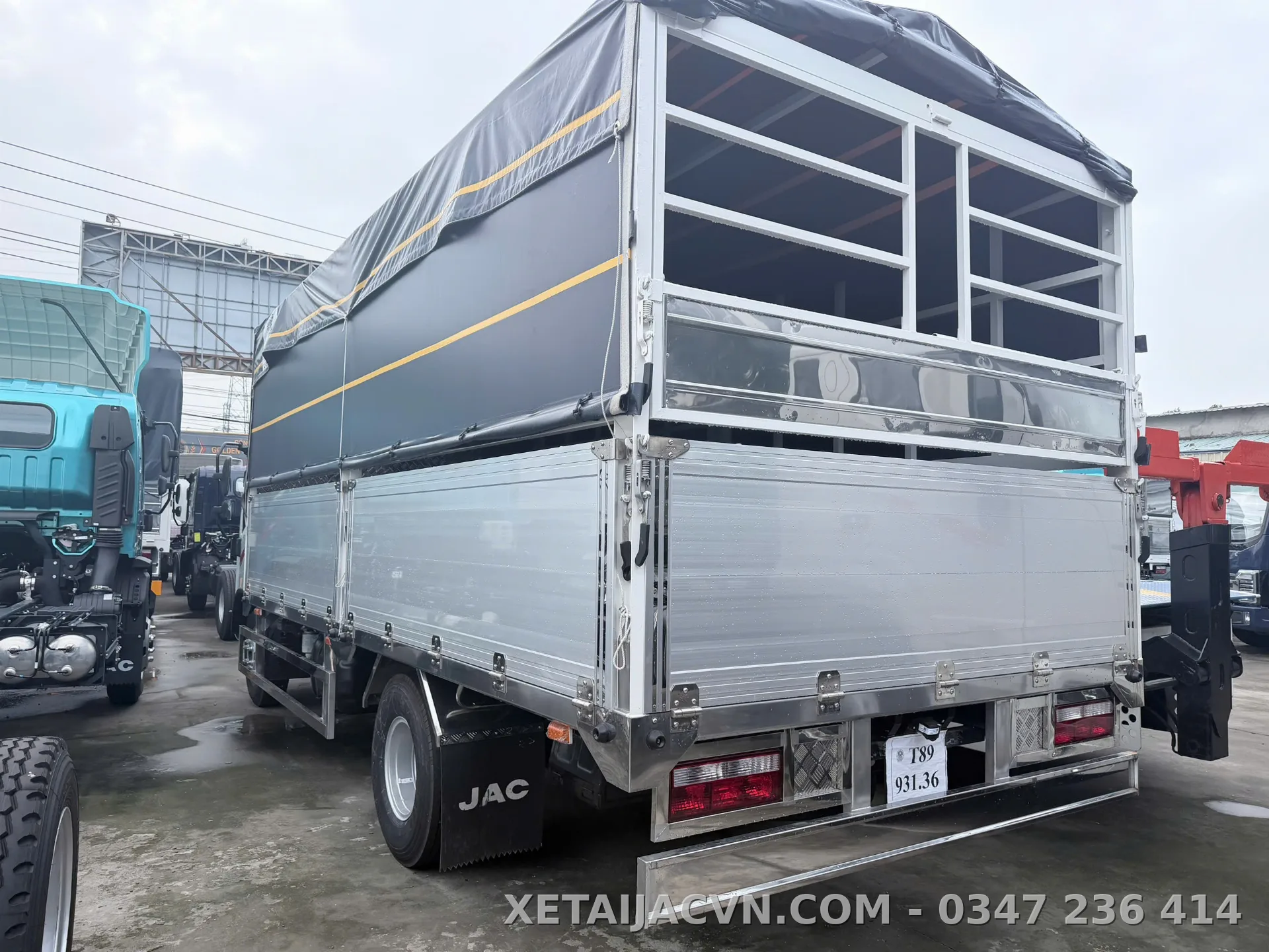 Thùng inox bửng nhôm