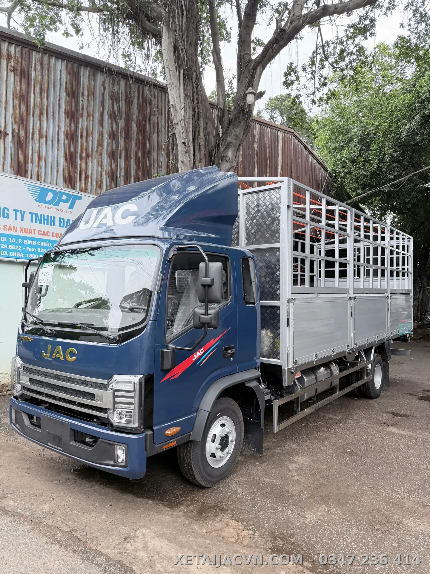 Thùng inox bửng nhôm tiêu chuẩn