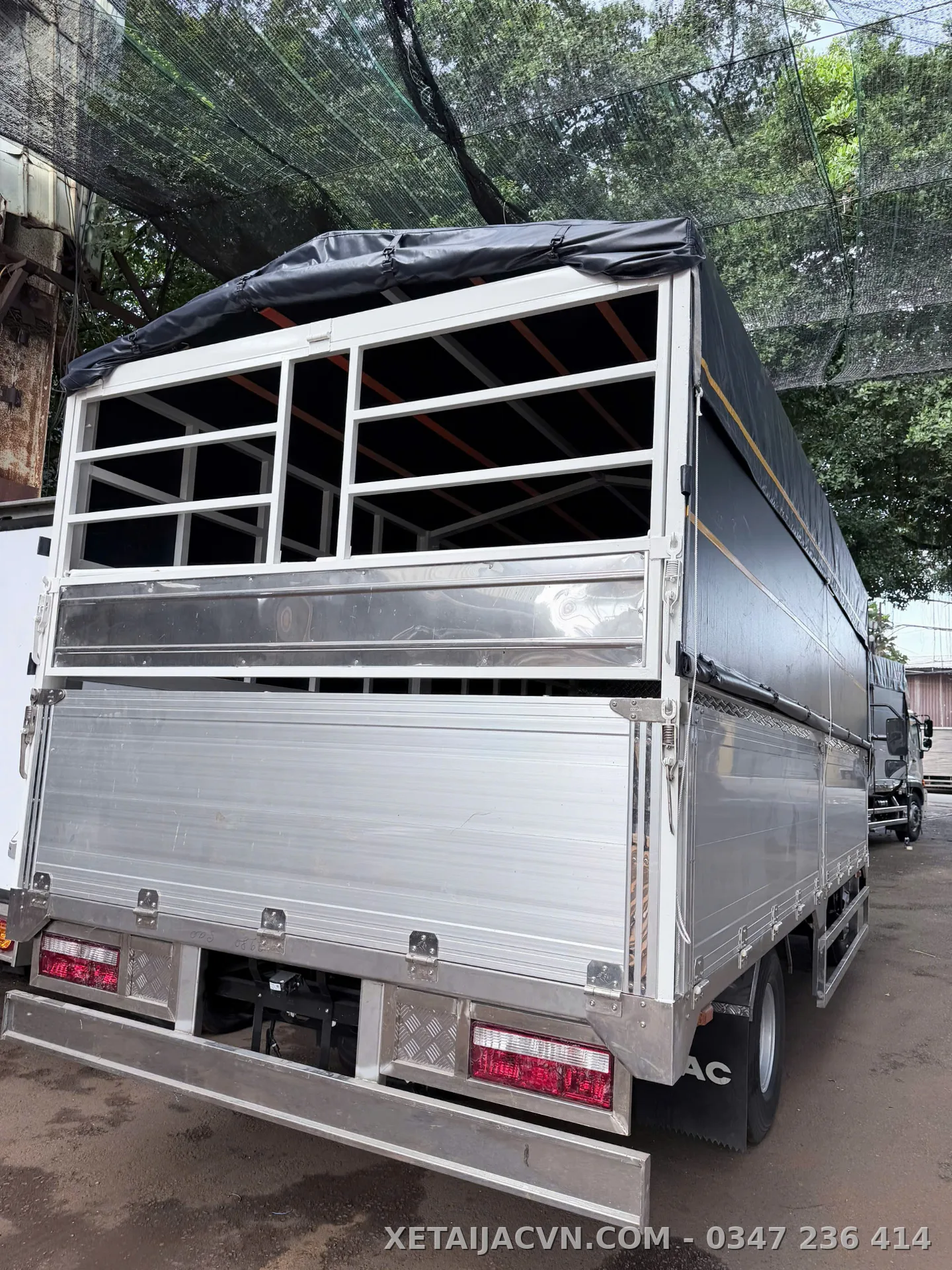 Thùng inox bửng nhôm