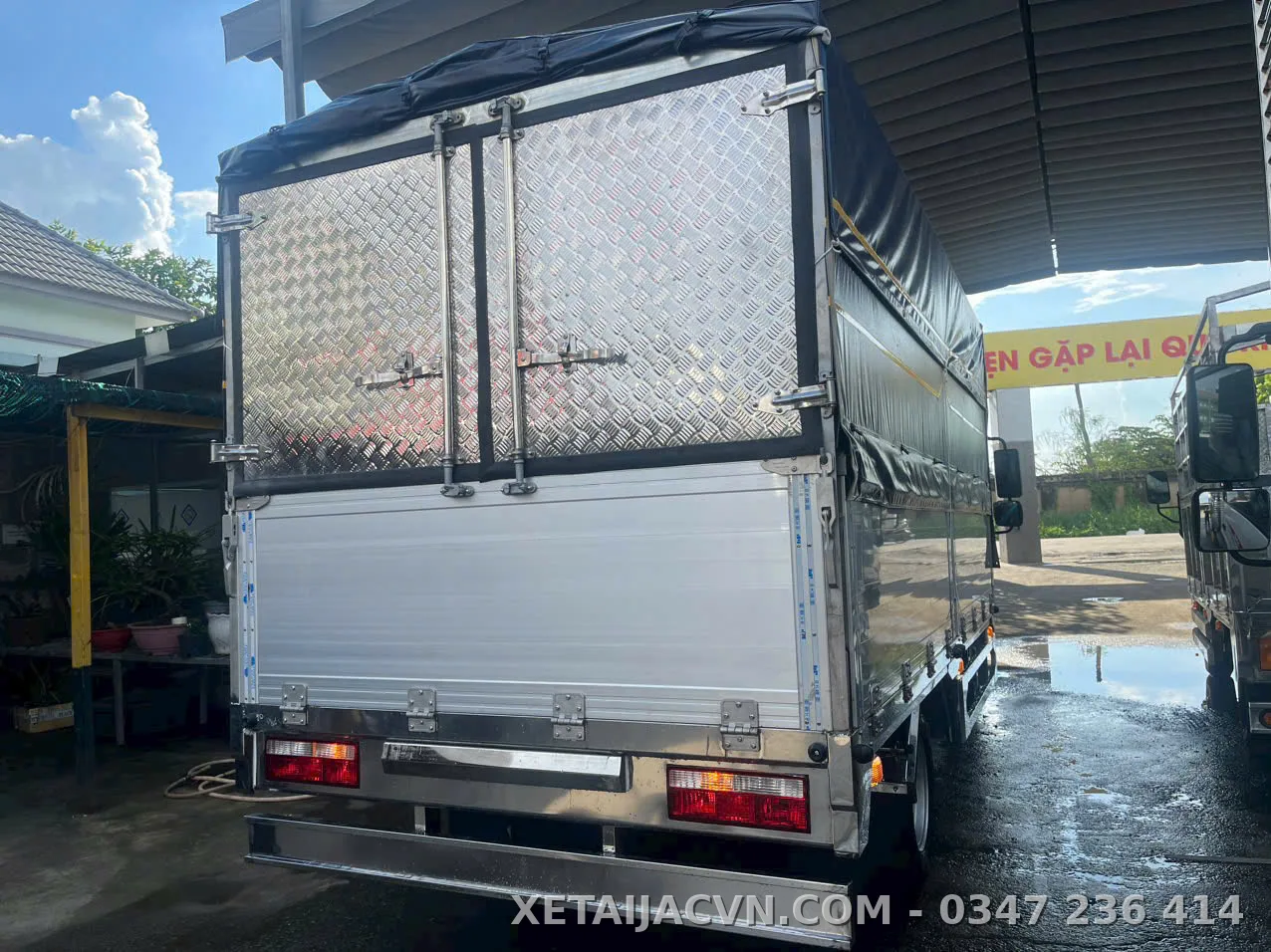 Thùng inox bửng nhôm