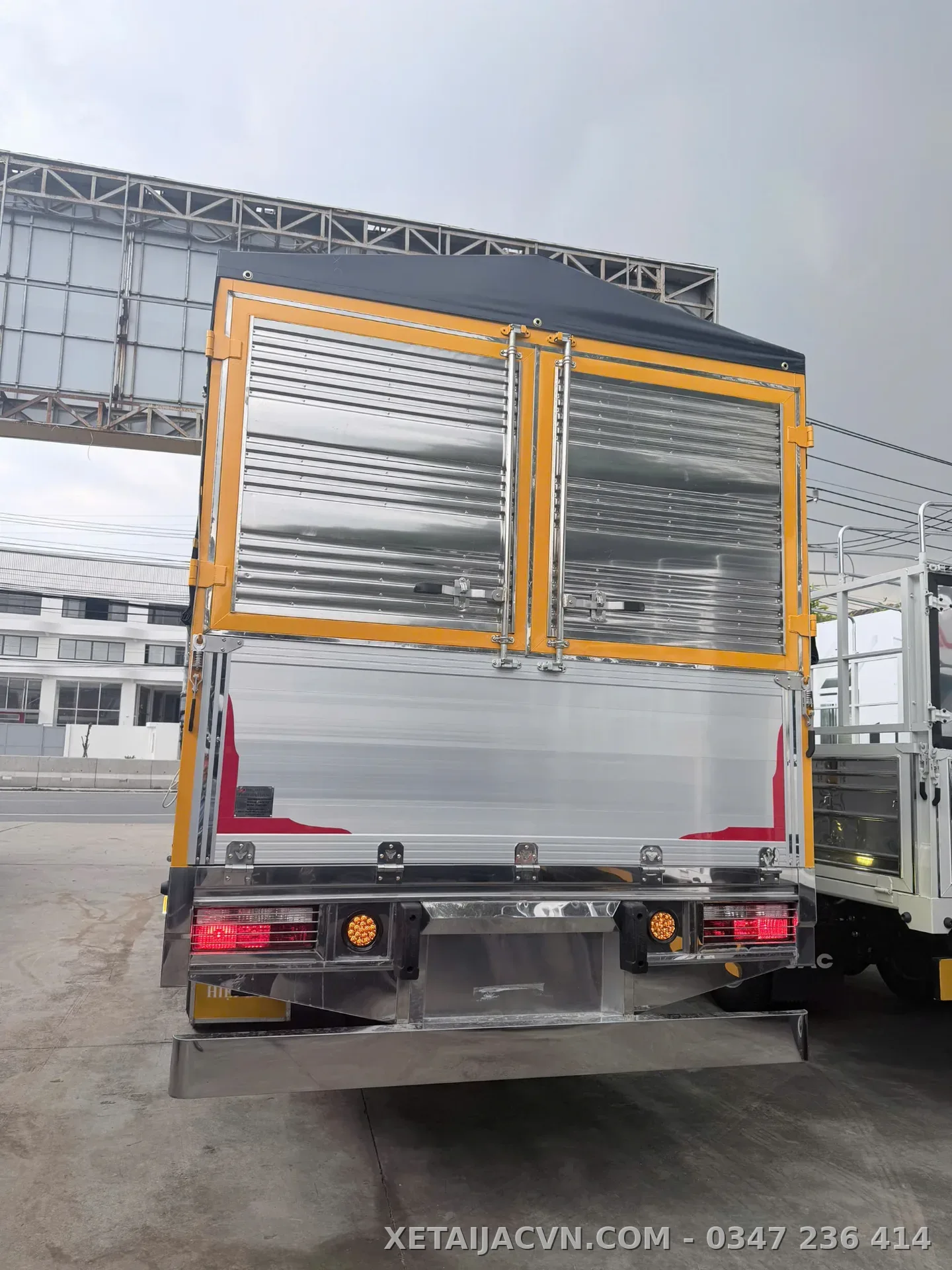 Thùng inox bửng nhôm cao cấp