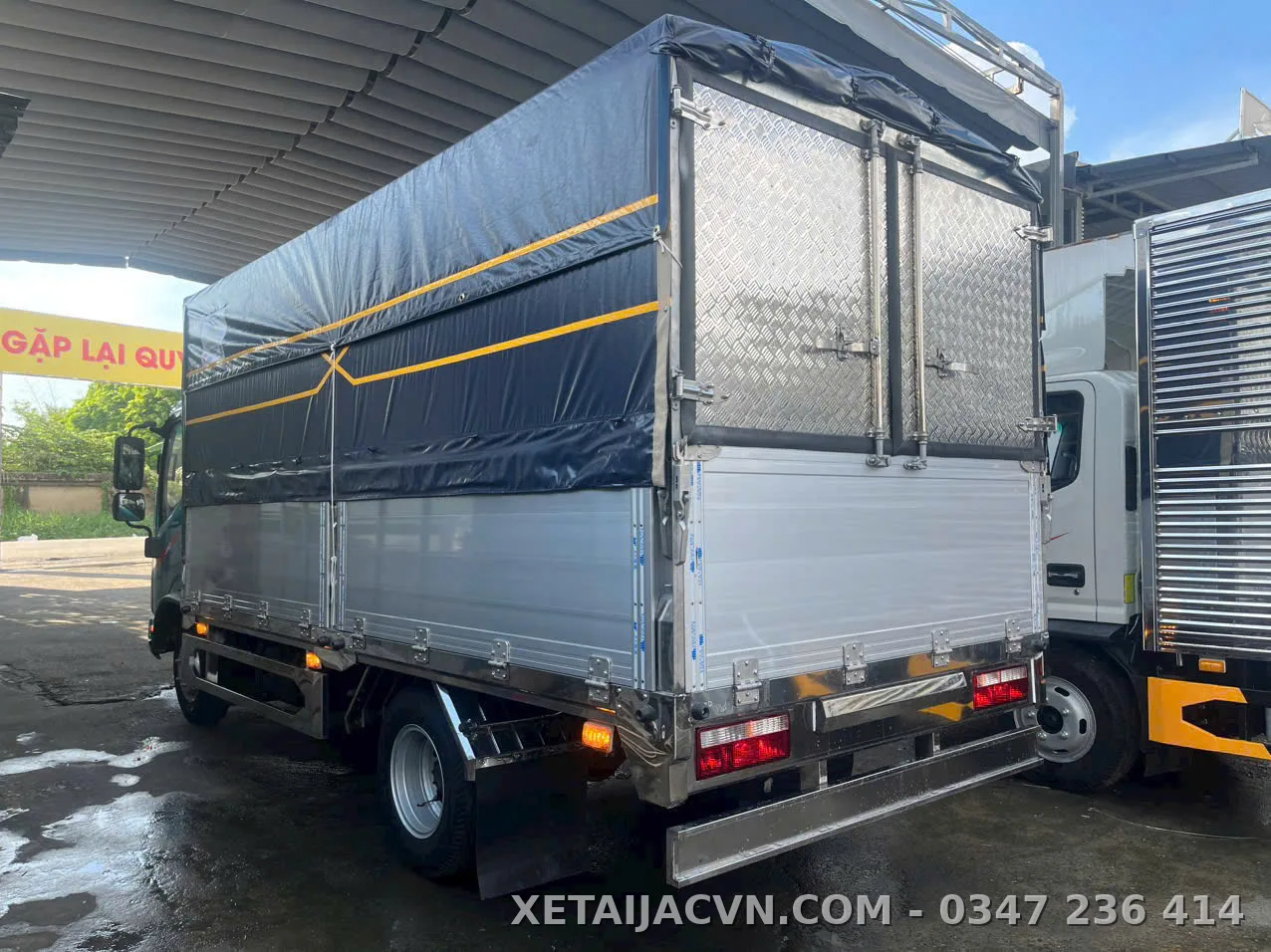 Thùng inox bửng nhôm