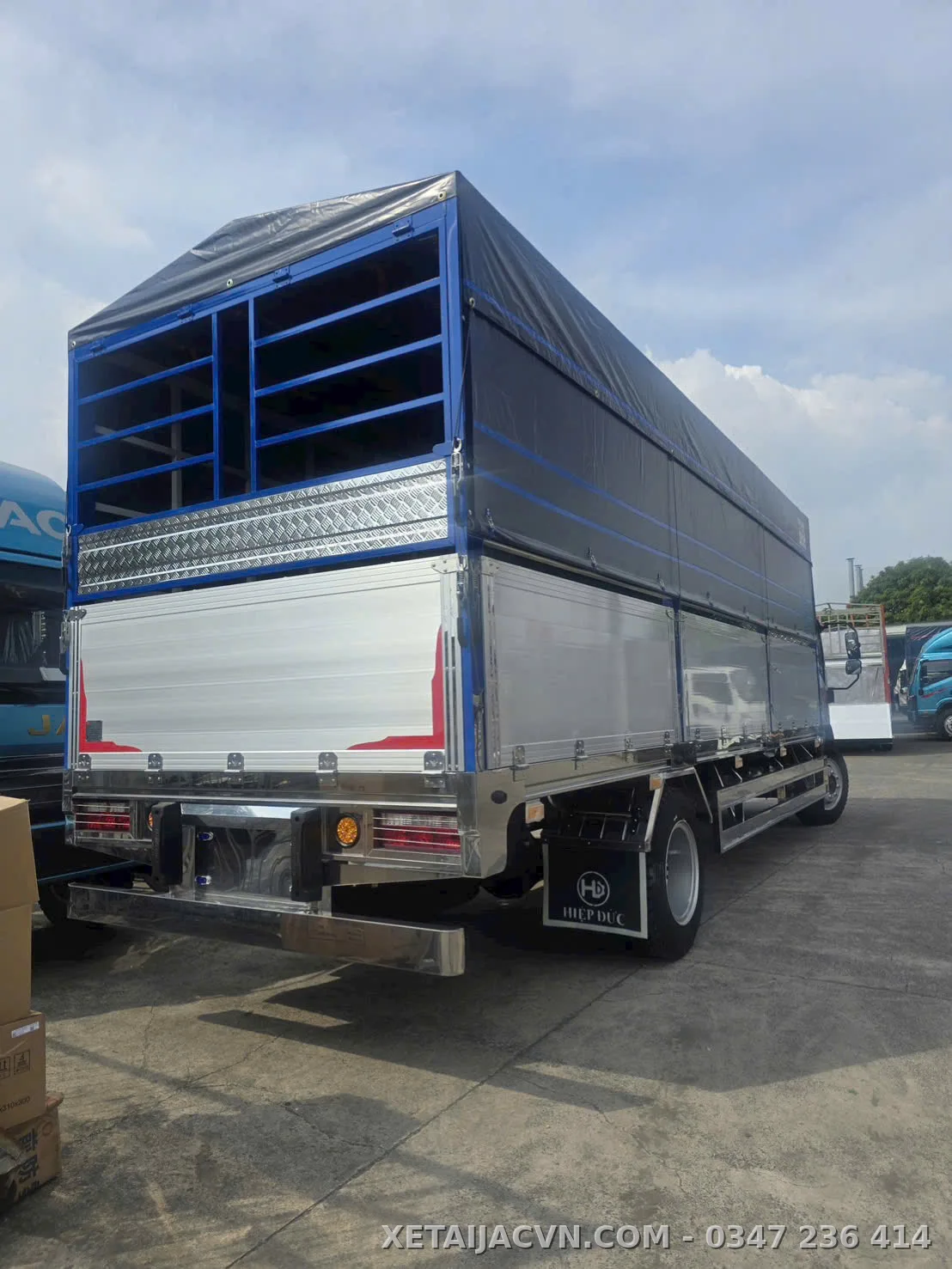 Thùng Inox bửng nhôm cao cấp