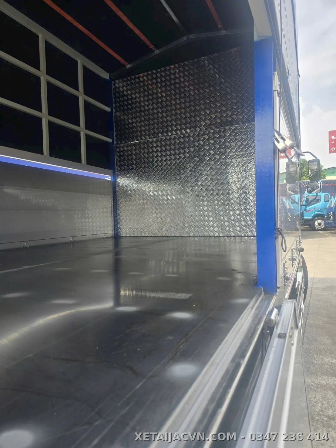 Thùng Inox bửng nhôm cao cấp