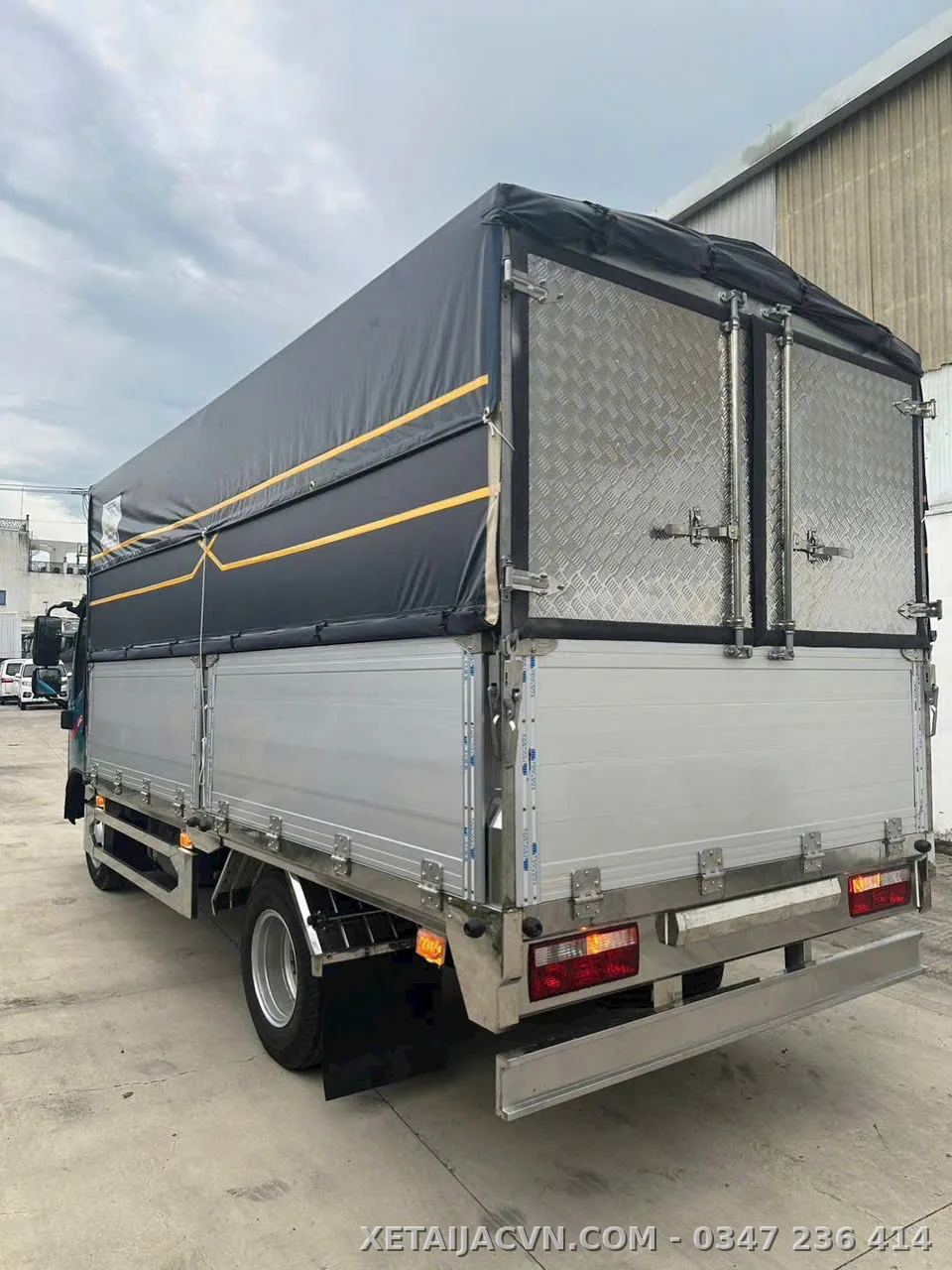 Thùng inox bửng nhôm