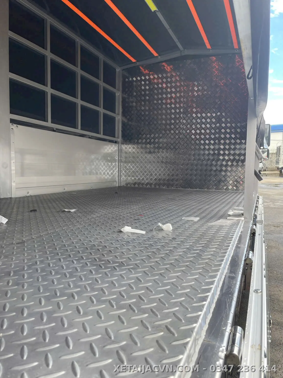 Thùng inox bửng nhôm