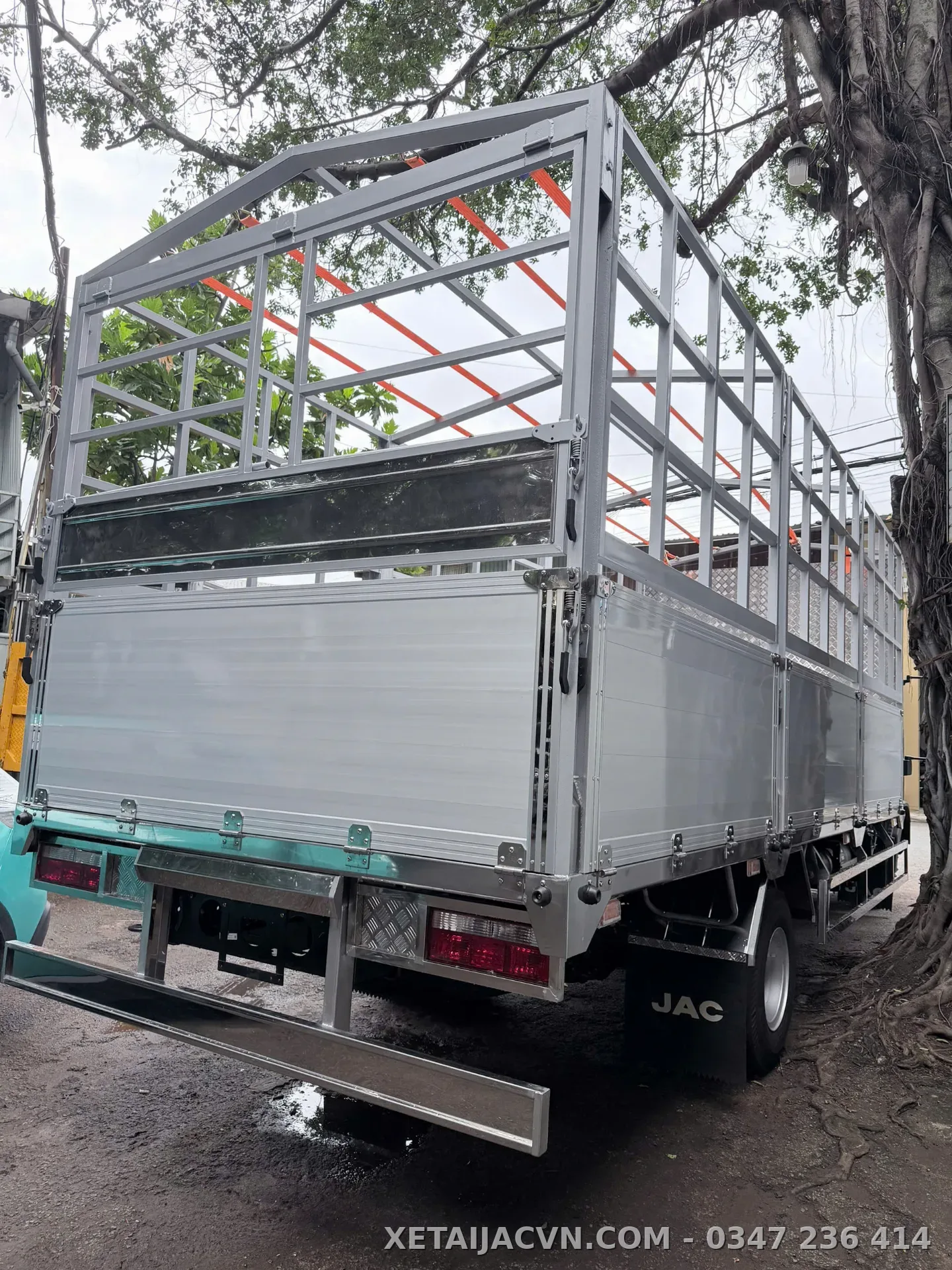 Thùng inox bửng nhôm tiêu chuẩn